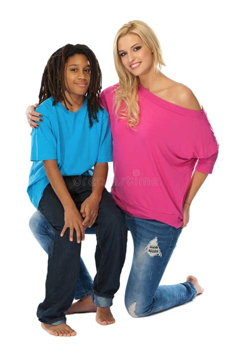 Blonde Frau Liebt Ihren Rasta Bruder Stockfoto Bild Von Familie Bruder 22666566