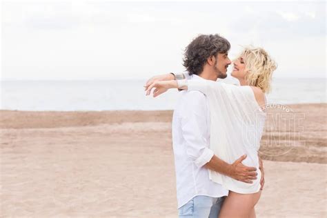 Diosa A Los Araceli Gonz Lez Mostr Su Figura Con Una Sensual Bikini Infobae