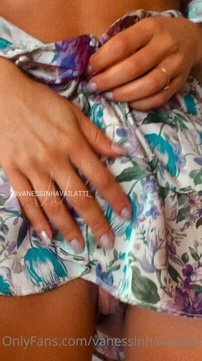 Vanessinha Vailatti Naked Showing Her Pussy And Silicone Breasts Cnn Amador