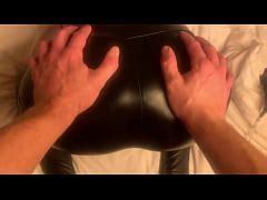 Mrs Jizz Gets Her Ass Squeezed In Leather Pants Whilst Waiting For Cum Xxx Mobile Porno Videos