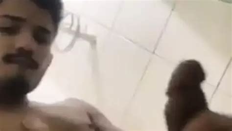 Desi Land Pahale Saf Kiya Fir Land Ka Pani Nikala Gay XHamster