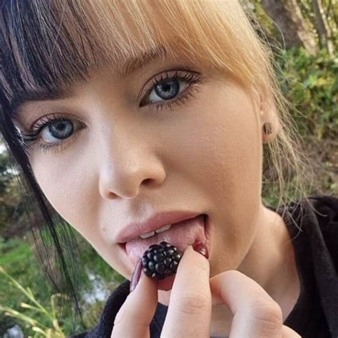 Glamorous Amateur Babe Teases With Her Inked Body In Her Compilation