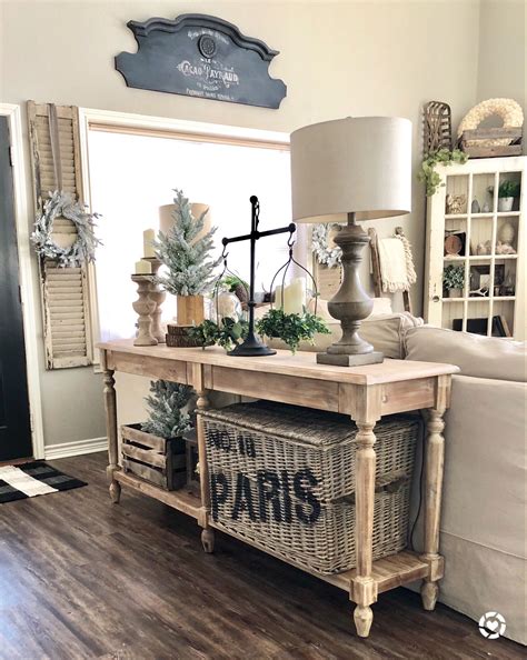 Decorating Sofa Tables - How To Furnish A Small Room