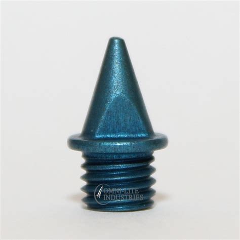 Omni Lite Pyramid Spikes 7mm 20 Pack Lite Spikes