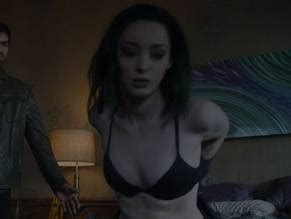 Emma Dumont Nude Aznude