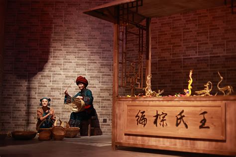 Famous Tourism Street In Hubei Three Gorges Intangible Cultural