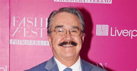 Pedro Sola aplaude que cada vez más adolescentes gay salgan del clóset No lo deben reprimir