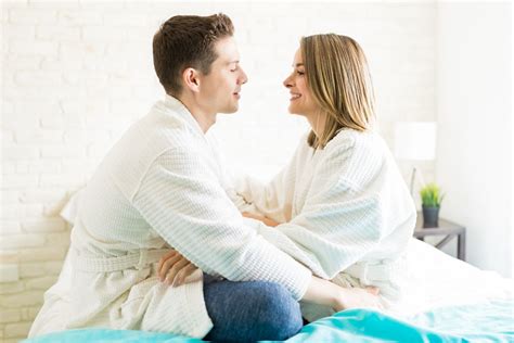 Hot Tips On How To Keep Your Man Happy In Bed