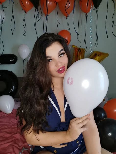 Police Girl And Balloons Full Pics Set On My Onlyfans Nude Pics XHamster