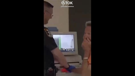 Prison Guard👮‍♂️receive Lovely Compliment For His Haircut💇‍♂️💫