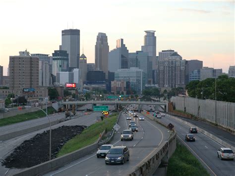 Vanishing view: In last days of Minneapolis bridge, photographers flock