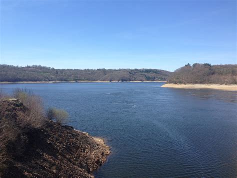 Au Fil De L Eauvergnat La Retenue Du Barrage De Bort Les Orgues