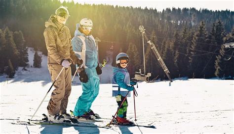 10 Best Base Layers For Skiing In 2023 Reviewed By Snow Enthusiasts