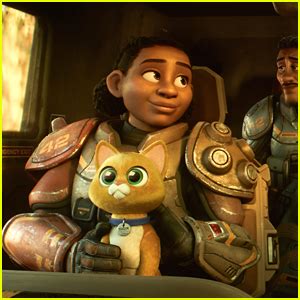 Same Sex Kiss Being Put Back In In Upcoming Pixar Movie Lightyear Disney Lightyear Movies