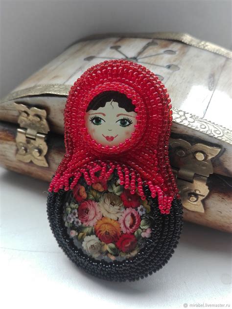 Украшение из биера. Брошь матрешка. Вышивка бисером в интернет-магазине ...