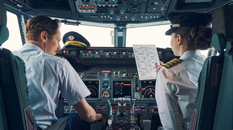 The Bizarre Eating Rule That Pilots And Co Pilots Have To Follow