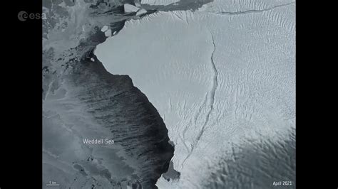 ESA - Radar images capture new Antarctic mega-iceberg