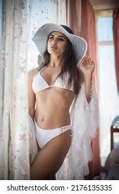 4 490 Nude Girl Front View Stock Photos Images Photography Shutterstock