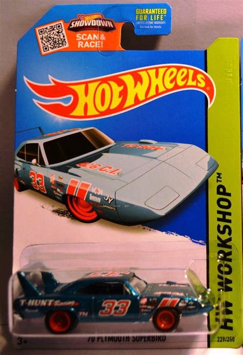 2015 229b Halls Guide For Hot Wheels Collectors