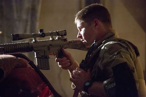 Crítica do filme Sniper Americano Eu prefiro os nossos sambistas