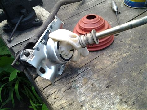 Дела закулисные (Ремонт кулисы КПП, замена карданчика и сальника КПП ...