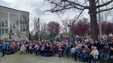 Concert Pascal La Boc A N A Doua Zi De Pa Te Cet Enii Din Ora Ul