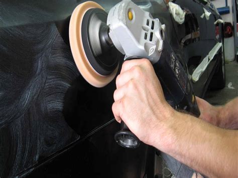 Полировка царапин на кузове автомобиля в Санкт-Петербурге