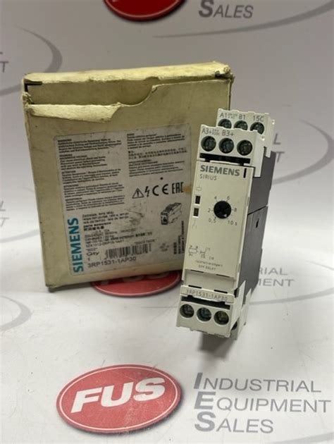 Siemens 3RP1531 1AP30 Time Relay FUS Industrial