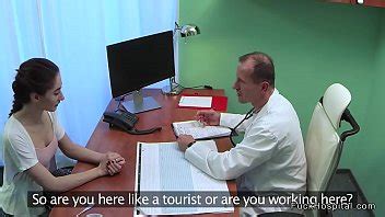 Paciente Delgado Folla En La Cama De Examen XVIDEOS