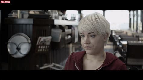 Naked Stéphanie Schneider in Milky Way