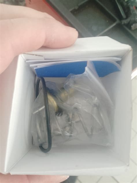 Замена термостата, вернее термоэлемент — Lada Калина хэтчбек, 1,4 л ...