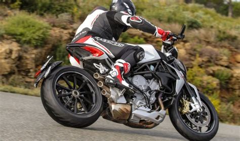 Moto Naked Infodonde