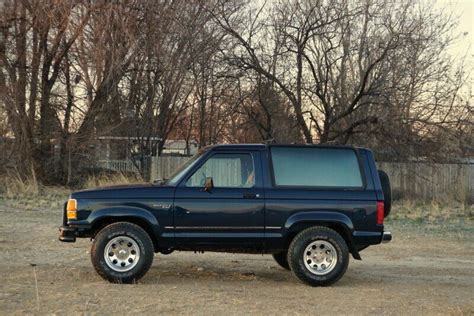 1989 Ford Bronco II XLT Original Paint 5 Speed V6 Loaded Factory A