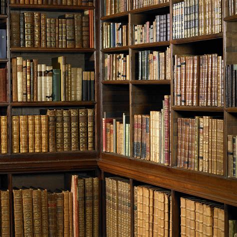 Your Online Guide in Identifying First Editions - MaxiNews