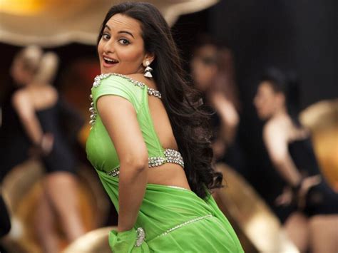 35 Hot And Sexy Sonakshi Sinha Pictures Dabangg Girl