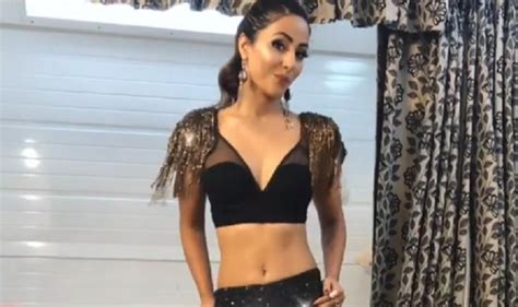 Bigg Boss Contestant Hina Khan Looks Sweltering Hot In Pink Backless Floral Dress View