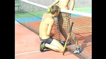 Twinks De Tenis Chupando Pollas Y Follando El Culo A Pelo Al Aire Libre XVIDEOS
