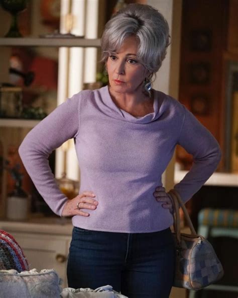 Annie Potts Biography, Age, Net Worth, Real Name, Husband