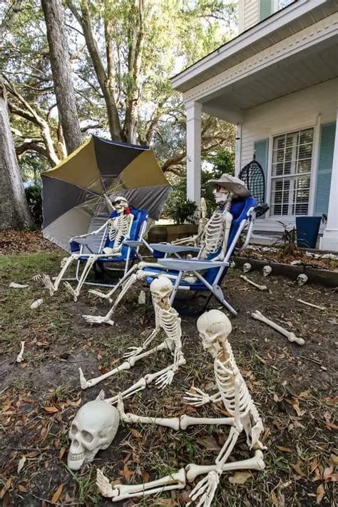 Skeleton Beach Day A Funny Halloween Yard Display