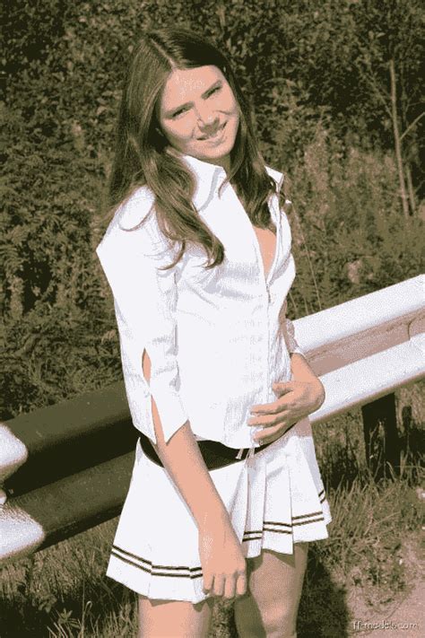 Sandra Orlow Model Nude Pool