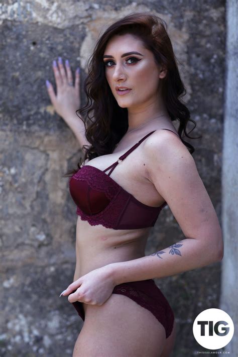 Beautiful Brunette Babe Bonnie Lee Reveals Her Fakes And Poses Outdoors CoedCherry