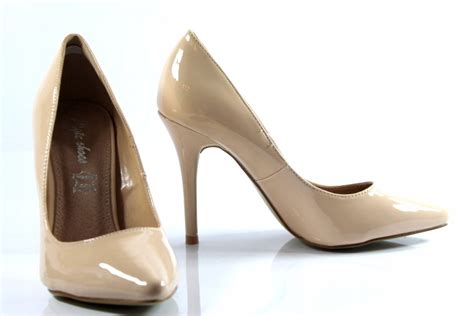 BEZOWE LAKIEROWANE CIELISTE SZPILKI NUDE 40 7008963896 Oficjalne Archiwum Allegro