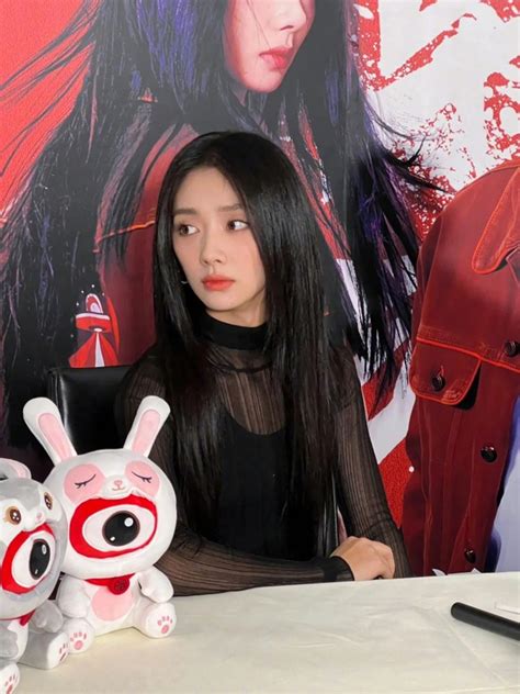 MXH bùng nổ với nữ chính phim Hoa ngữ hot nhất hiện nay Nhan sắc đỉnh cao như lai từ 3 mỹ