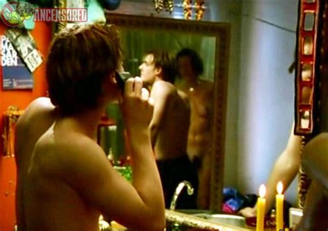 Naked Kira Koschella In Drei Mit Herz