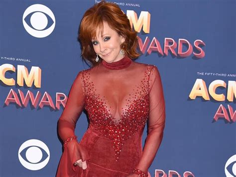 Reba McEntire S New Album Stronger Than The Truth