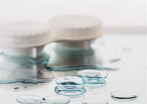 contact lens how to put in 9