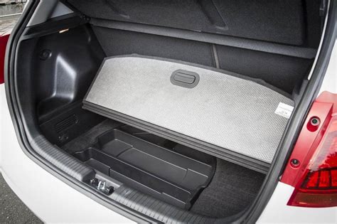 Фото Киа Венга 2017-2018 в новом кузове - салон, багажник, внешний вид