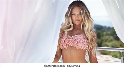 2 072 Sexy Blonde Beach Alluring Images Stock Photos Vectors Shutterstock