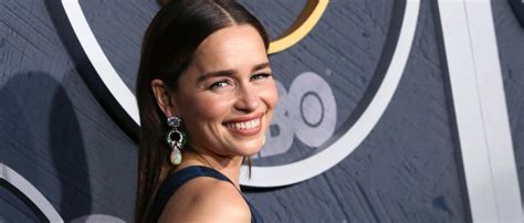 Emilia Clarke Admits She Was Pressured Into Doing Nude Scenes On Game Of Thrones The Daily