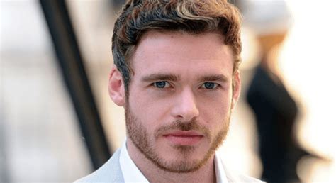 Richard Madden sarà il primo supereroe gay della Marvel nel film The